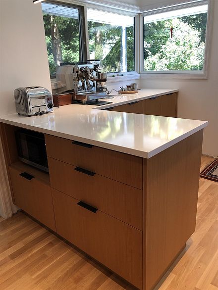 5876 Highbury Street