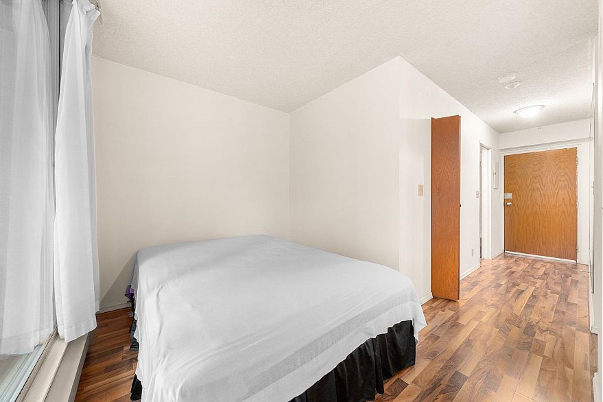 307 1330 Hornby Street