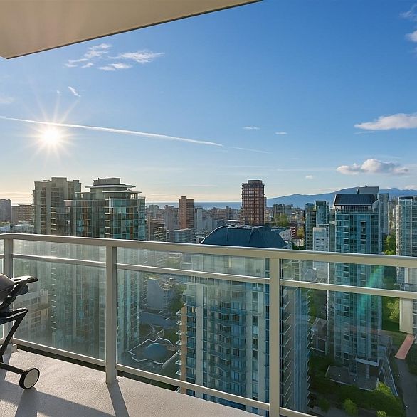 3501 1328 W Pender Street