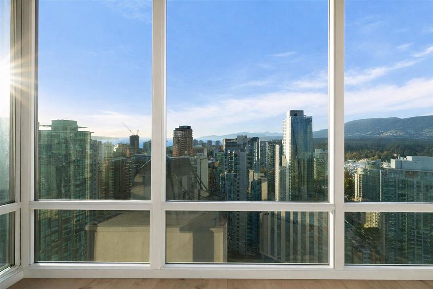 3501 1328 W Pender Street