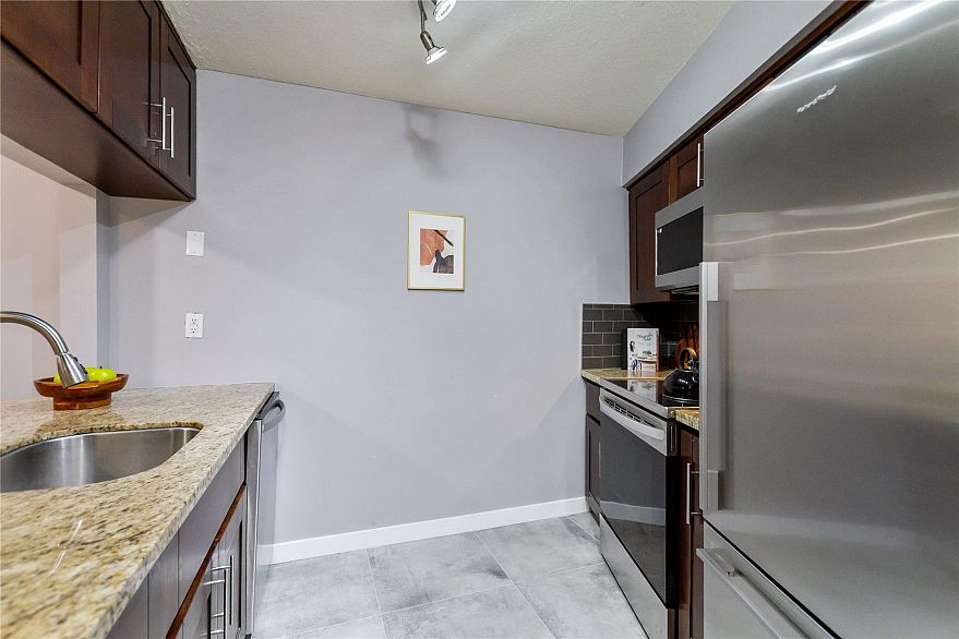 201 2222 Prince Edward Street