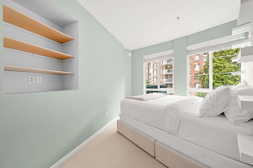 405 5605 Hampton Place