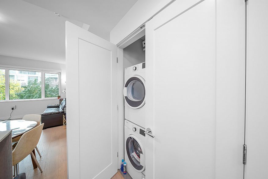 205 4932 Cambie Street