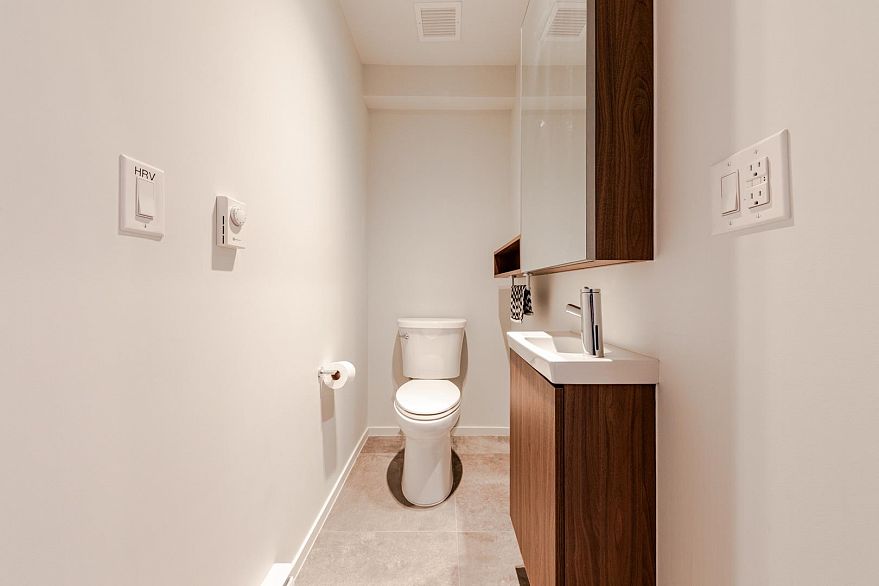 131 765 W 49TH AVENUE, Vancouver BC V5Z 2S6