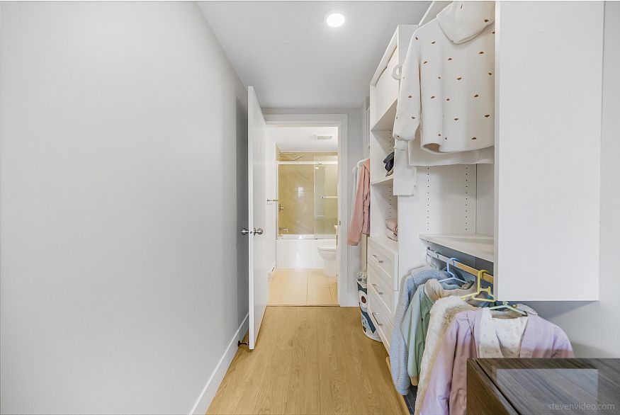 13 2717 Horley Street