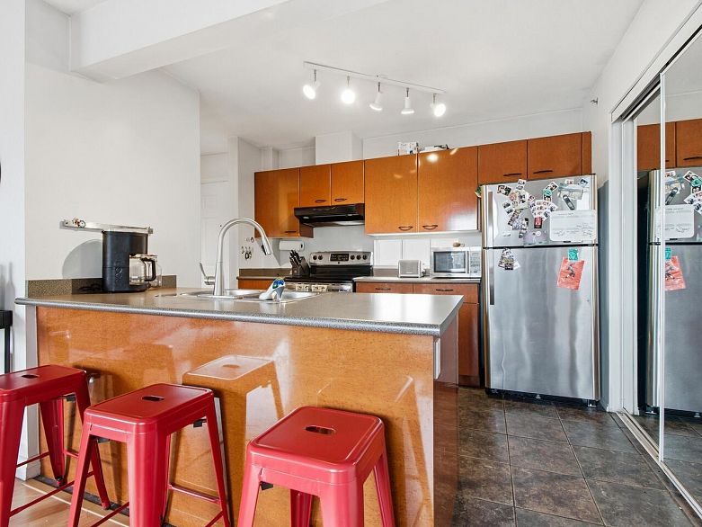 404 1688 E 8th Avenue