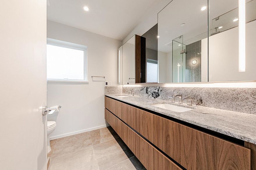 131 765 W 49TH AVENUE, Vancouver BC V5Z 2S6