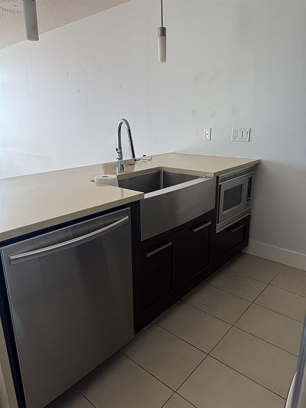 1907 888 HOMER STREET, Vancouver BC V6B 0H7