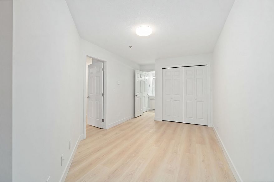 307 2928 Commercial Drive