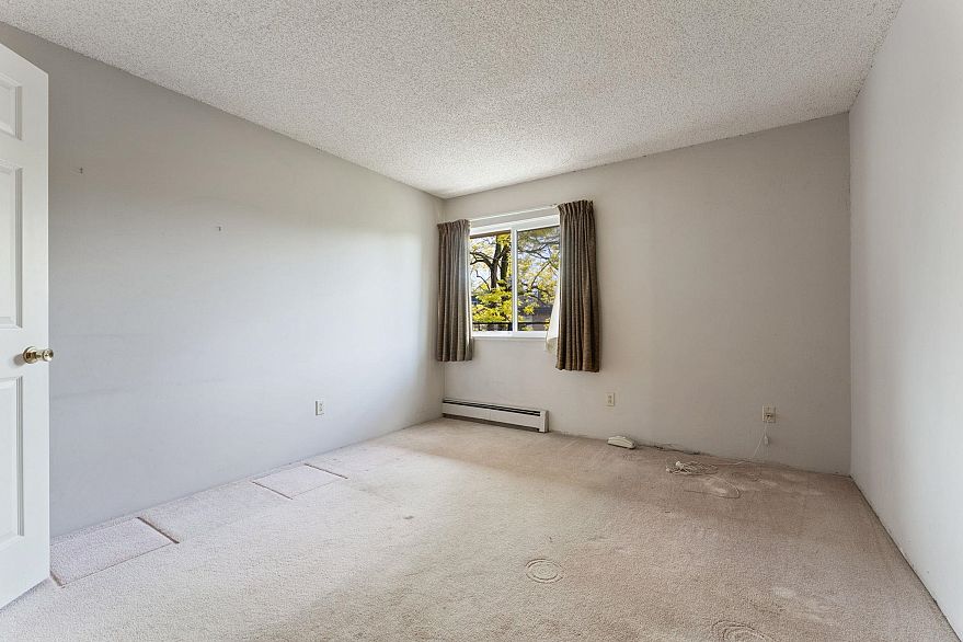 310 2416 W 3rd Avenue