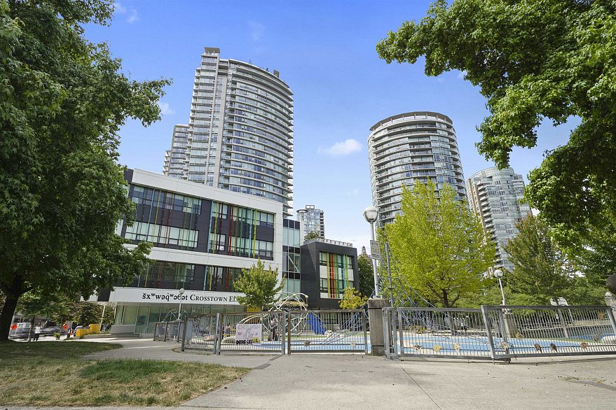 2309 688 Abbott Street