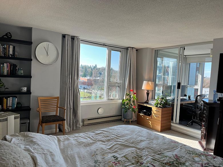 901 1566 W 13th Avenue