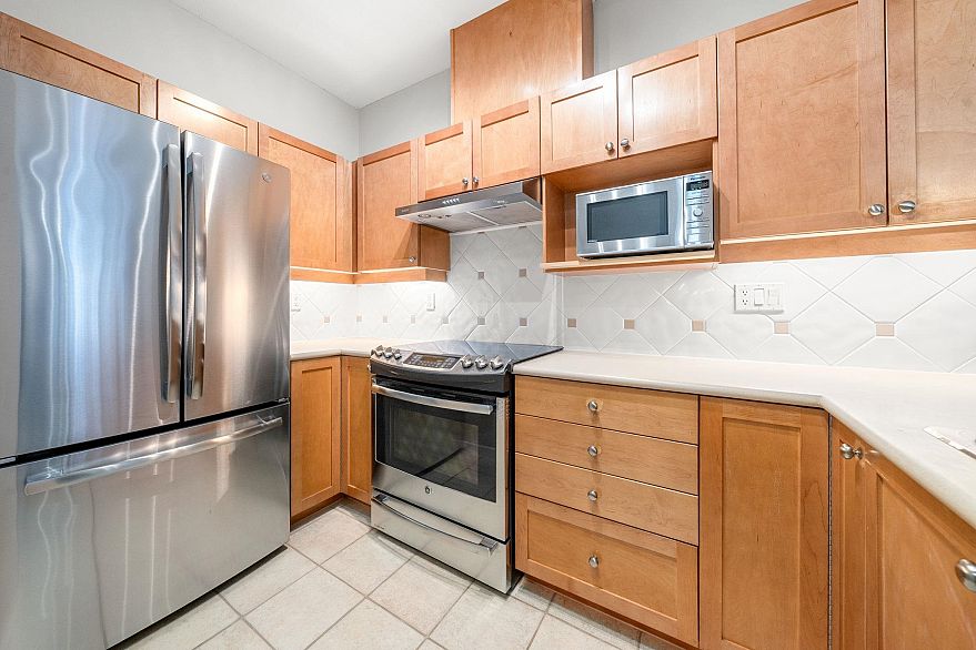 405 5605 Hampton Place