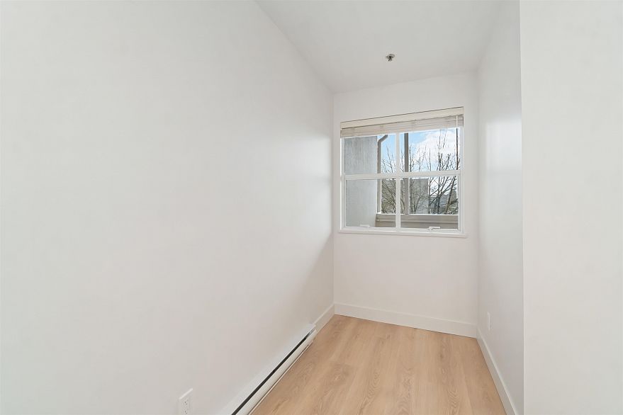 307 2928 Commercial Drive