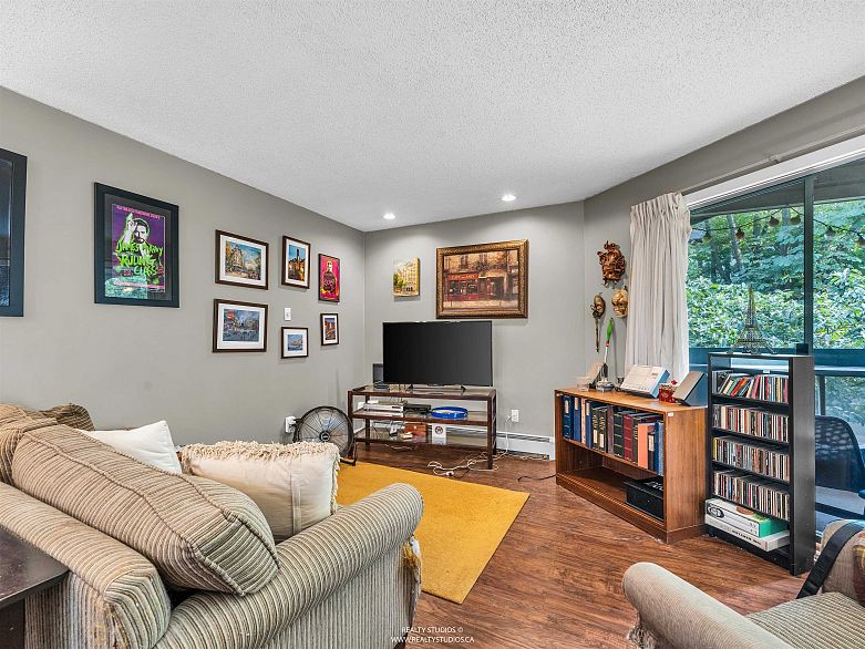 319 1500 Pendrell Street