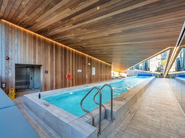 3010 1480 Howe Street