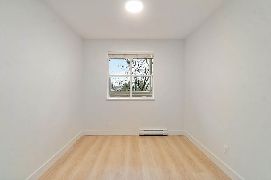 303 2928 Commercial Drive