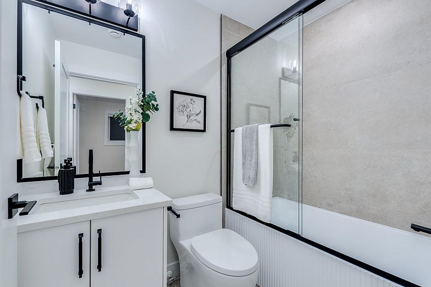 1 5459 Rhodes Street