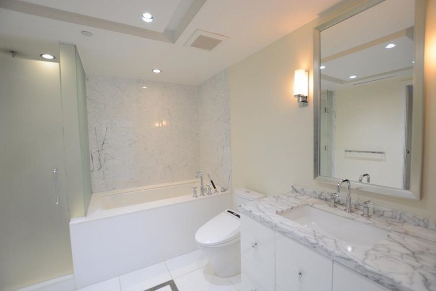 23** 667 HOWE STREET, Vancouver BC V6C 2E5