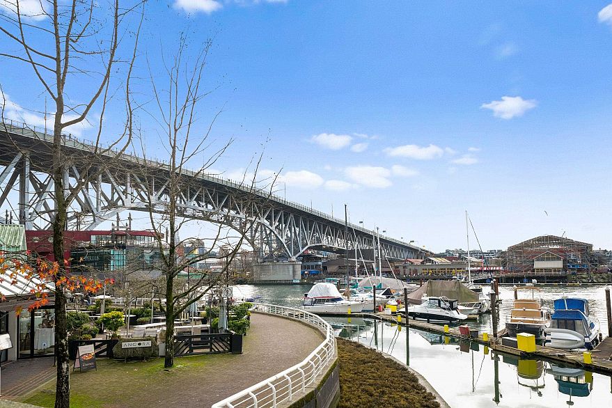 205 1600 Howe Street