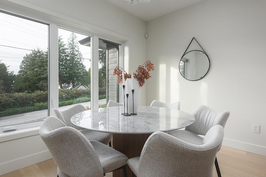 2 8508 East Boulevard