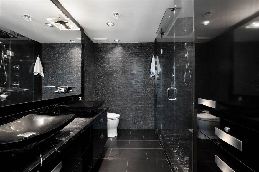 3501 1328 W Pender Street