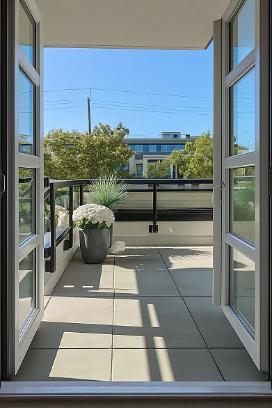 306 6168 East Boulevard