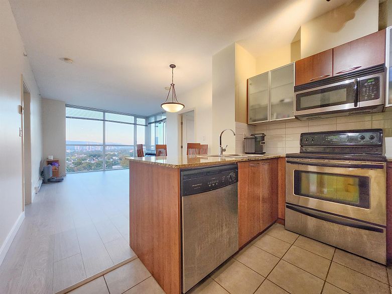 1307 4028 Knight Street