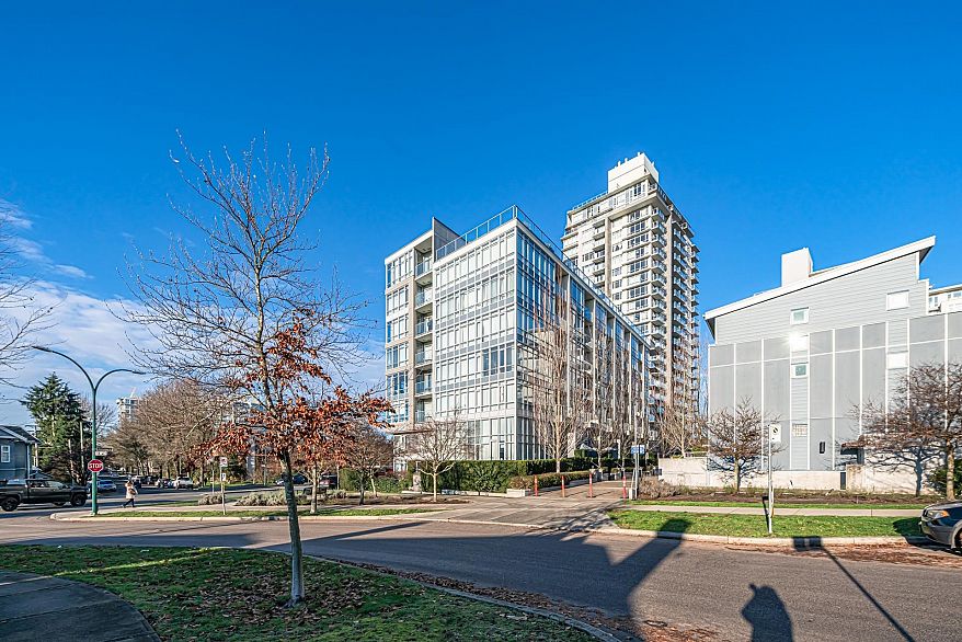 612 4888 Nanaimo Street