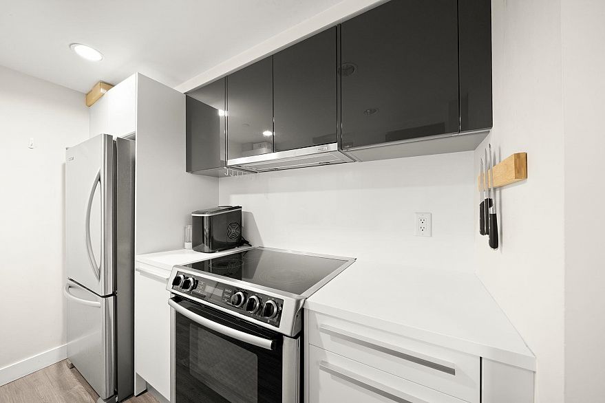 1002 1323 Homer Street