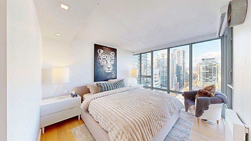 1901 930 Cambie Street