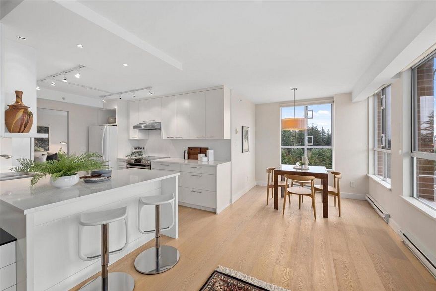 1101 5615 Hampton Place