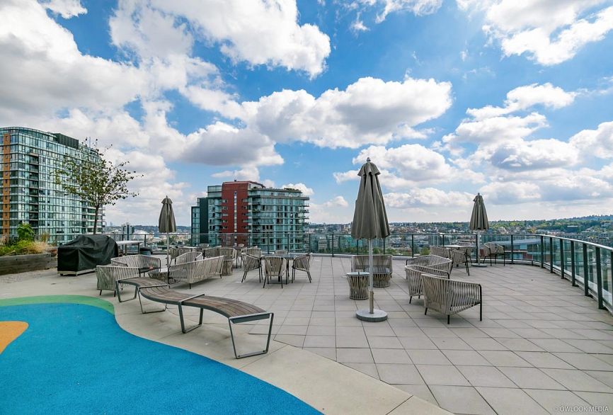 1523 68 Smithe Street