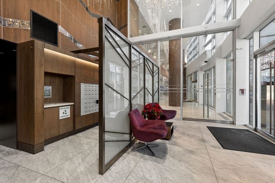 1751 38 Smithe Street