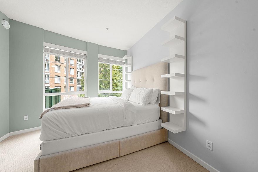 405 5605 Hampton Place