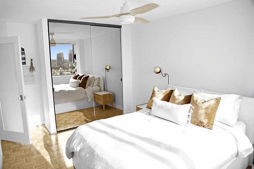 907 1330 Harwood Street