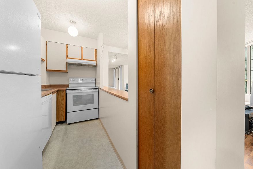 307 1330 Hornby Street