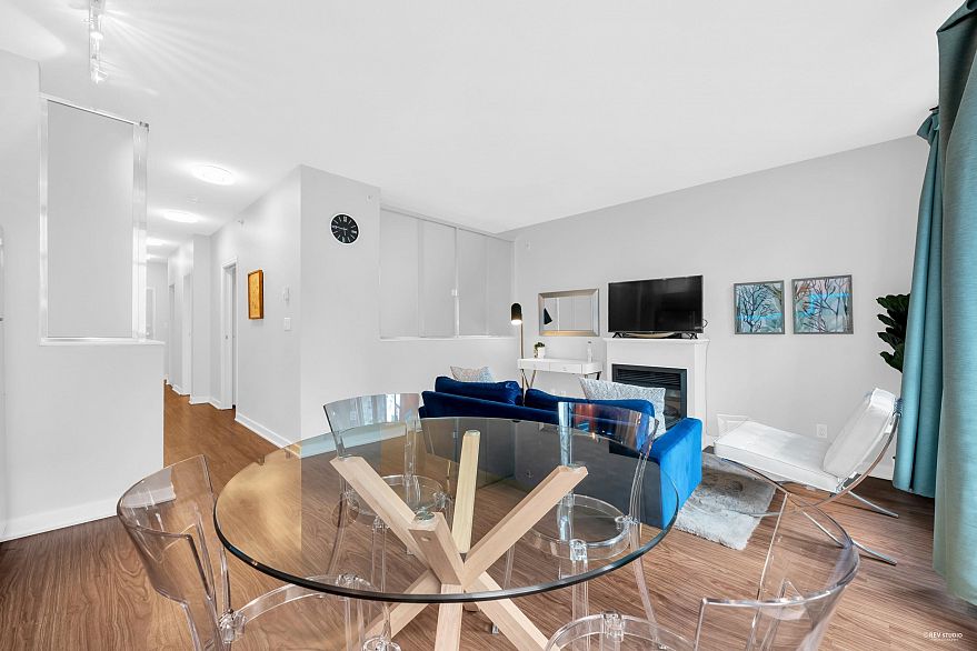 406 1249 Granville Street