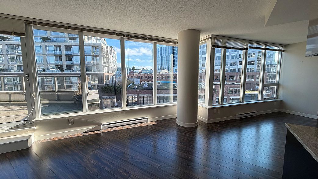 410 445 W 2nd Avenue