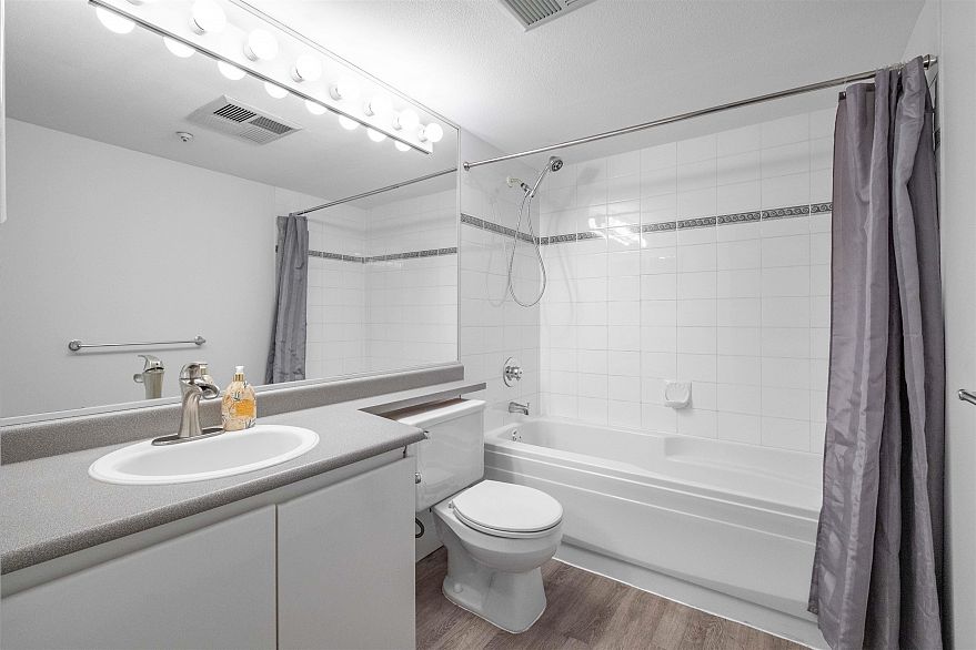 101 8460 Jellicoe Street