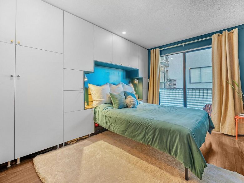 206 1065 E 8th Avenue