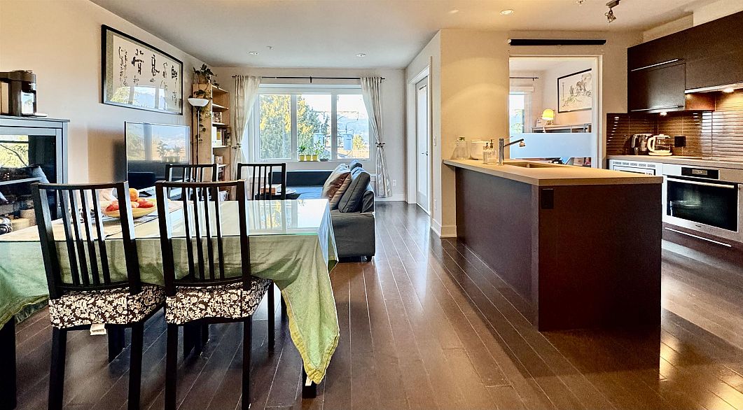 305 4463 W 10th Avenue