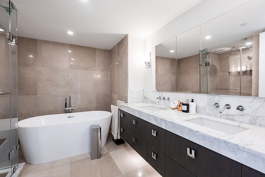 2502 499 Pacific Street