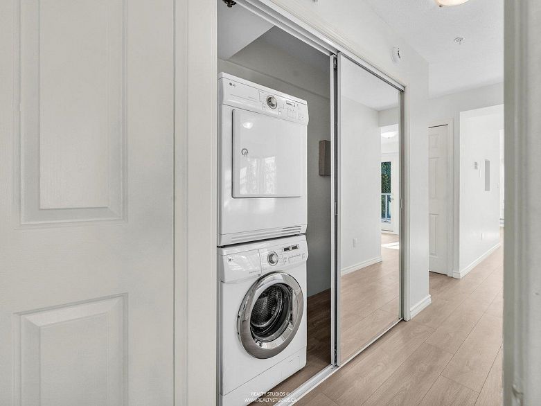 202 966 W 14th Avenue