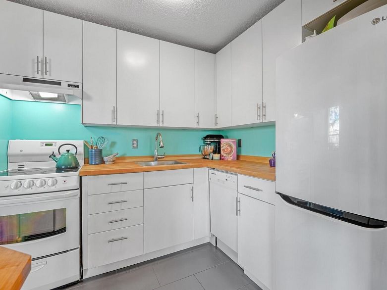 206 1065 E 8th Avenue