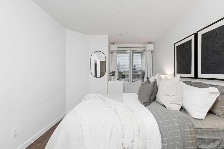 306 2636 E Hastings Street