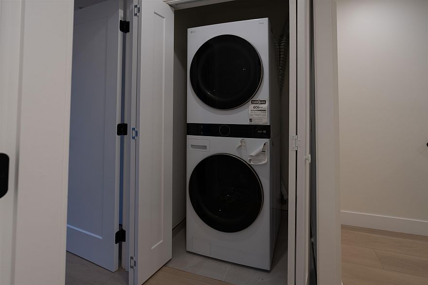 3350 Cobblestone Avenue