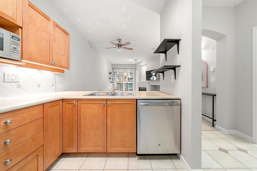 405 5605 Hampton Place