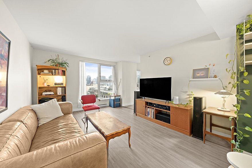 1002 1323 Homer Street