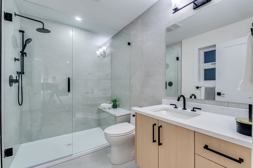 1 5459 Rhodes Street